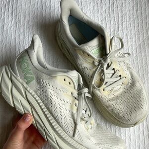 HOKA One One Clifton 8 Smoke Green size women’s 8